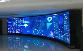 大上科技显示器 大尺寸的中控显示屏