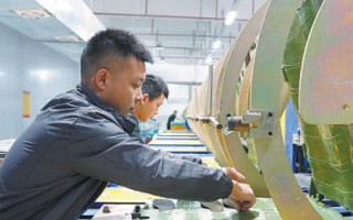 狐柔科技 爱拼会赢续写传奇！人民日报整版聚焦“晋江经验”